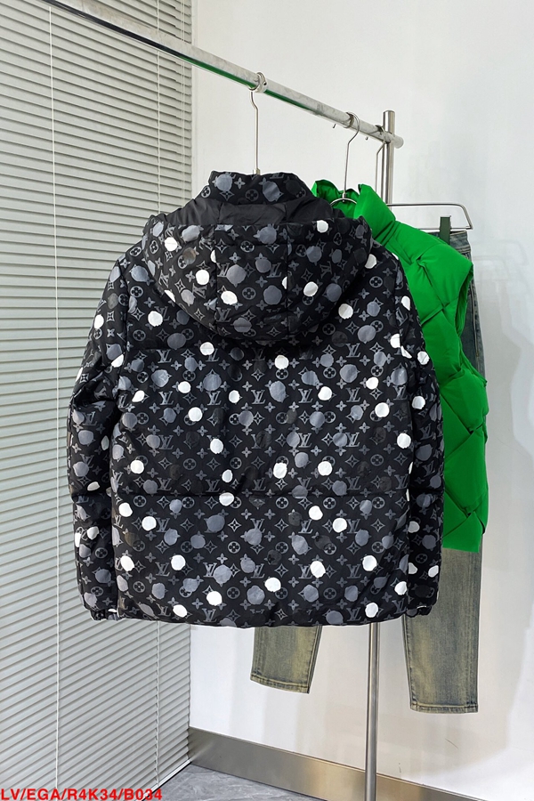 ハイクオリティダウンジャケット側面デザイン